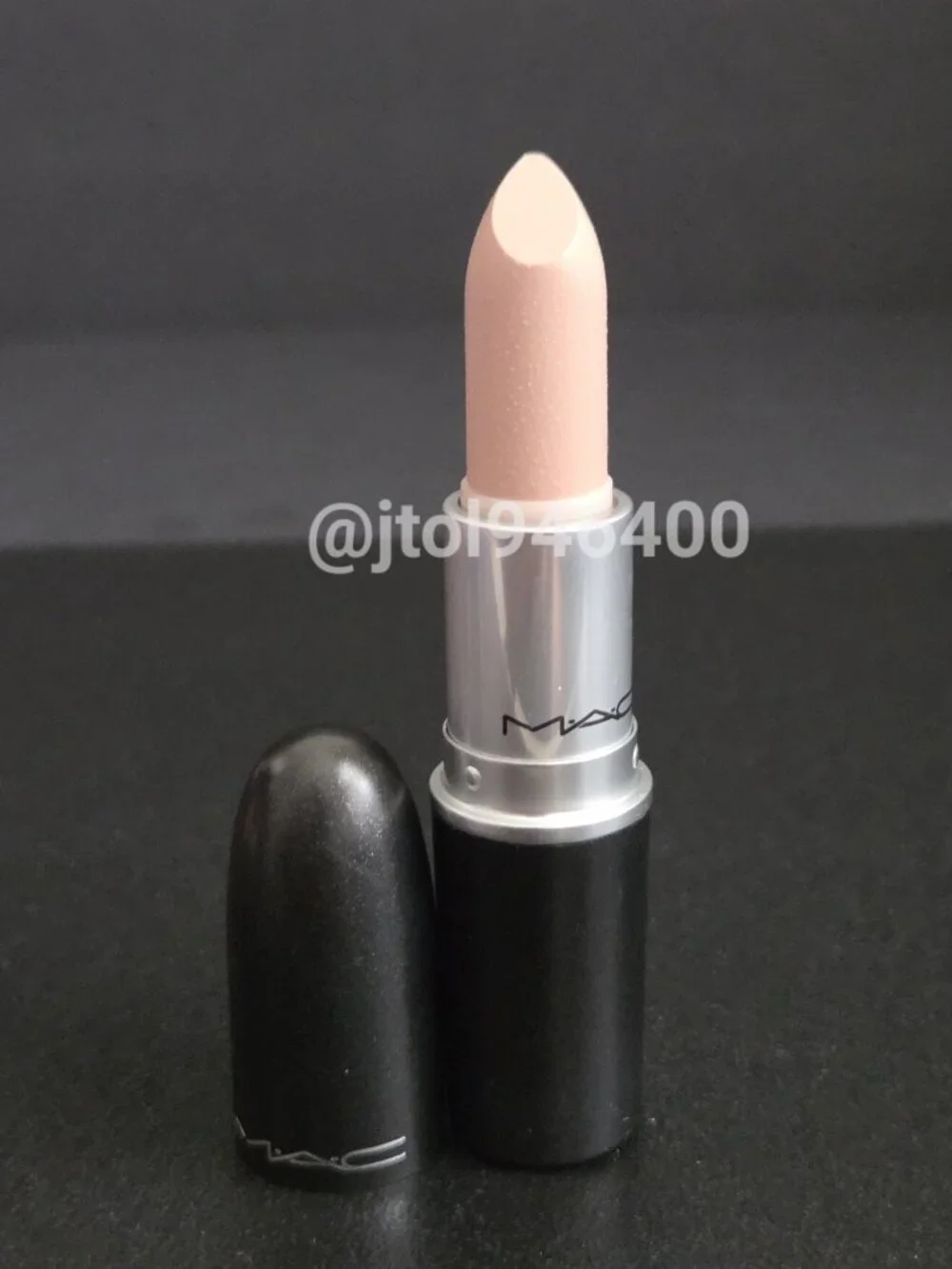 Mac Naturally Eccentric Lipstick